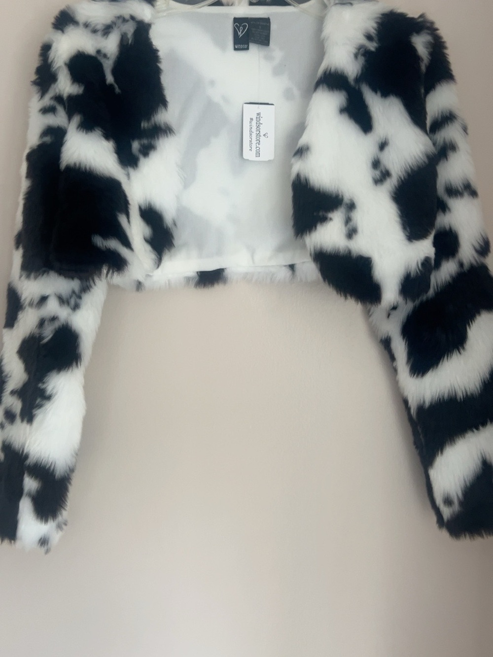 Windsor Cow Print Black White Faux Fur Cropped Jacket S NWT - Picture 2 of 6